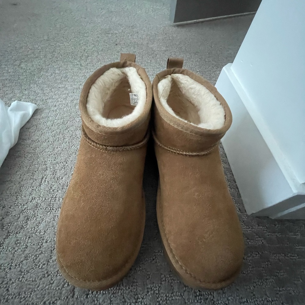 BearPaw Tan Women's Boots